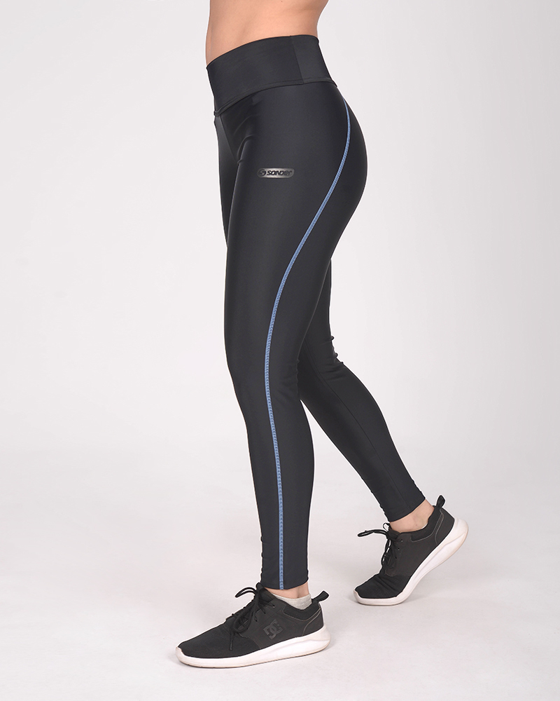 Calza de LYCRA negra con costura bordada celeste