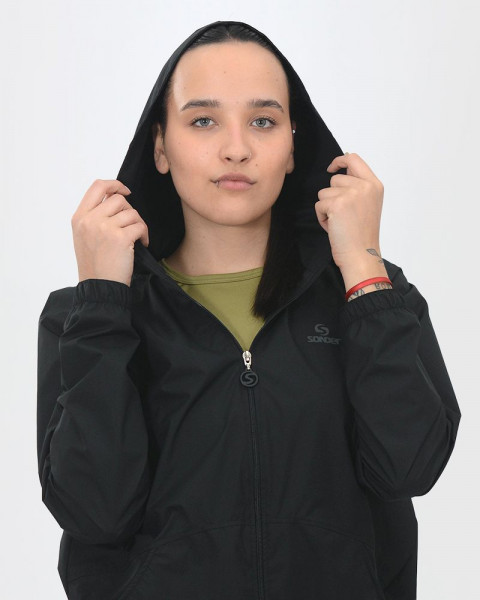 Campera unisex impermeable negra