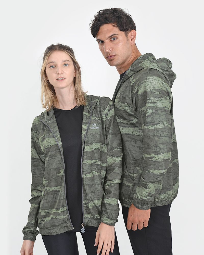 Campera bomber impermeable estampado camo verde