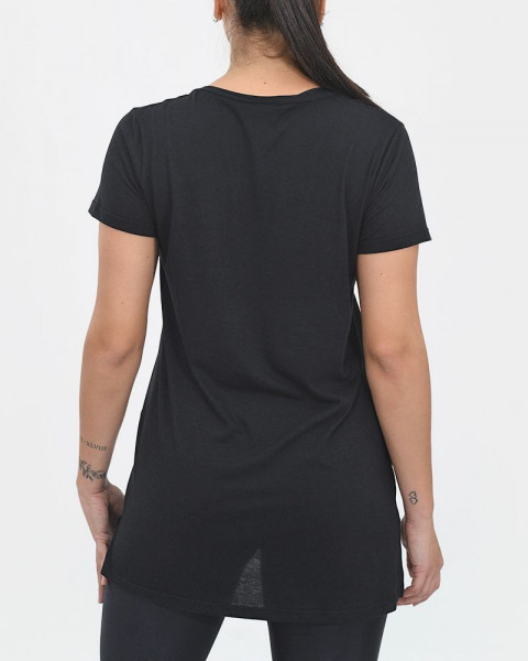 Remera evasé de jersey viscosa negro con estampa colibrí