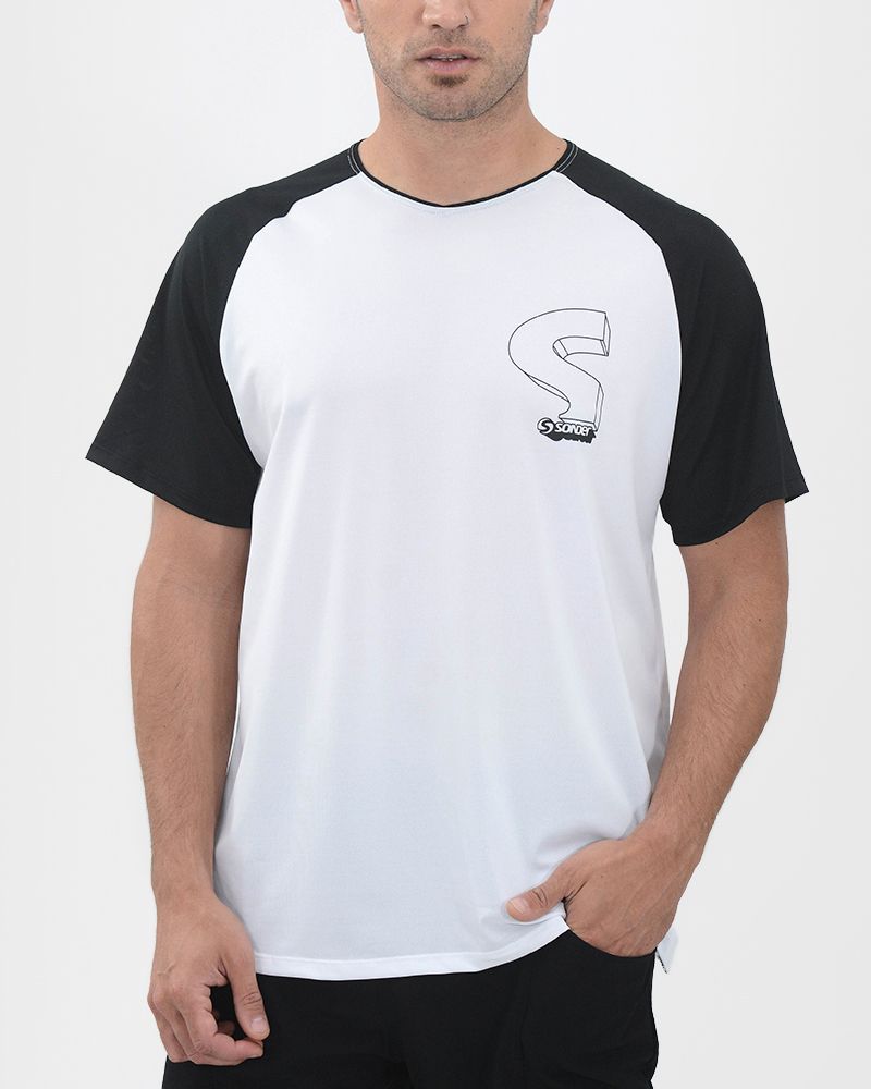 Remera de piqué ultraliviano blanco con mangas combinadas