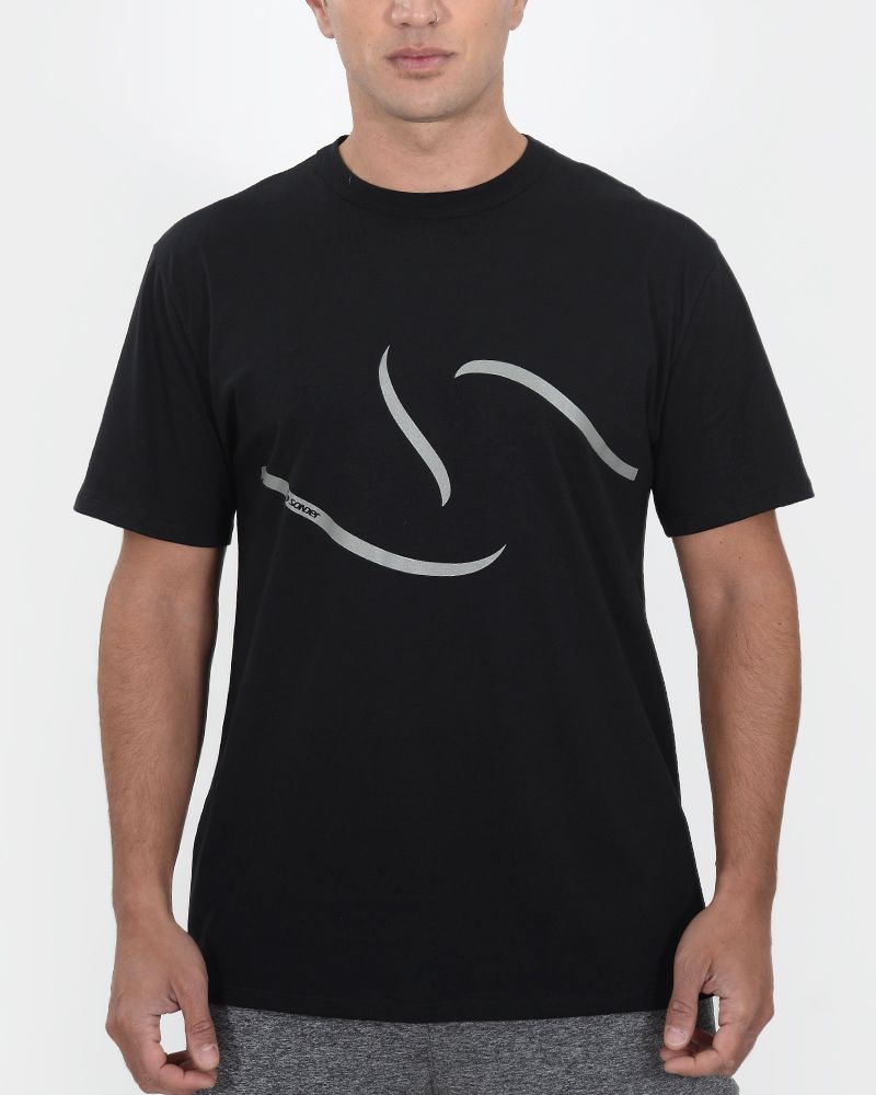 Remera de jersey liviano negro con estampa