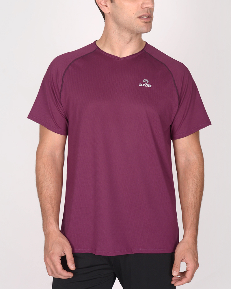 Remera de poliéster tramado mora