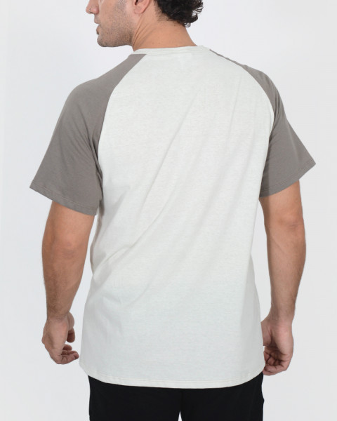 Remera de jersey con mangas combinadas color cemento