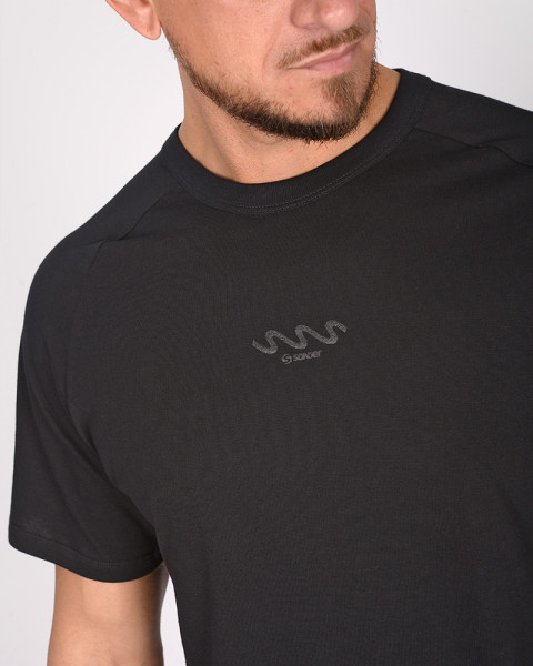 Remera de Jersey negro con estampa