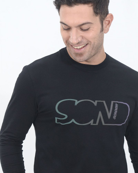 Remera jersey negra con estampa