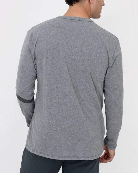 Remera clásica de jersey liviano gris melange con estampa