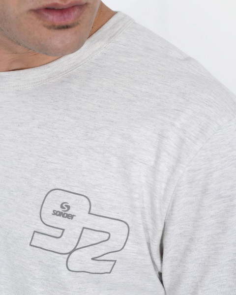 Remera clásica de jersey liviano granizado con estampa