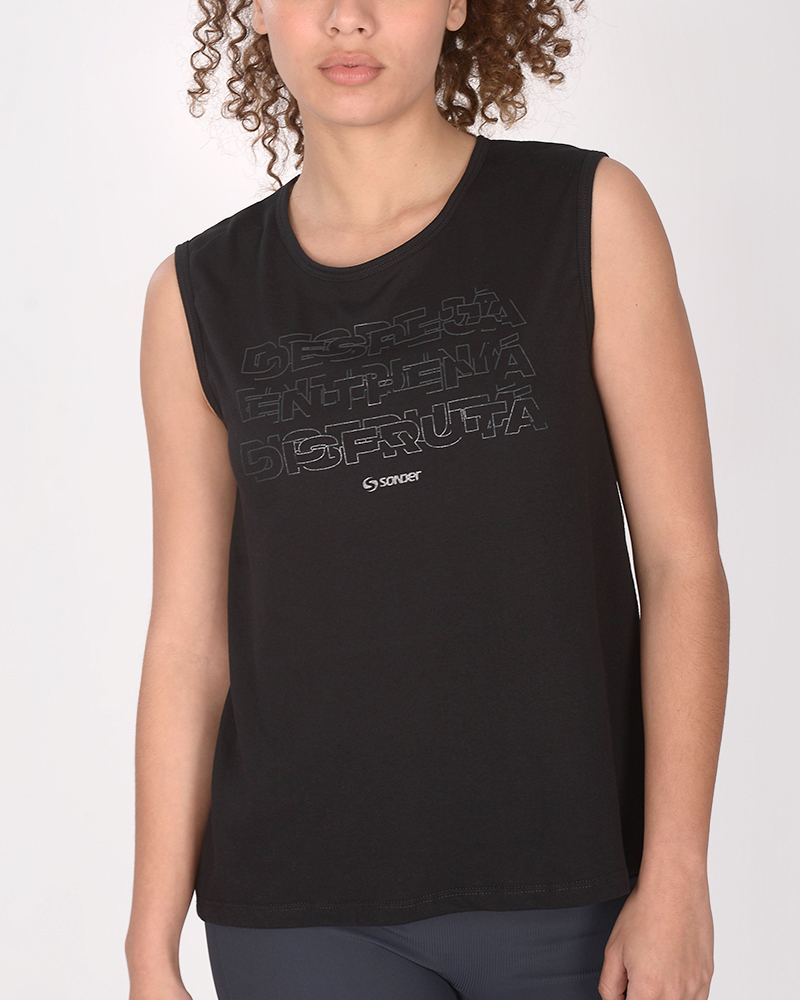 Musculosa cerrada de jersey negra