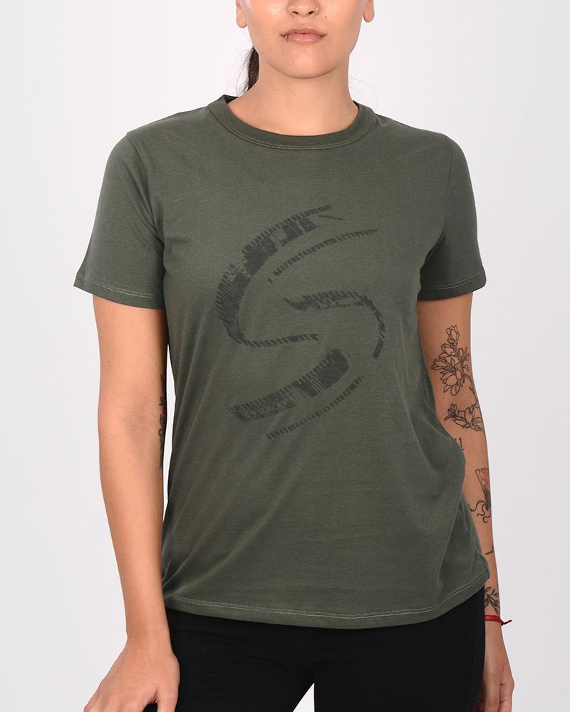 Remera clásica de jersey verde cemento con estampa