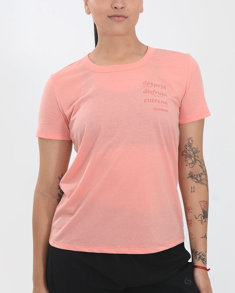 Remera de jersey liviano melón con estampa
