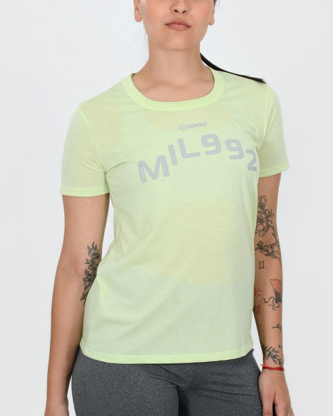 Remera de jersey liviano lima claro con estampa