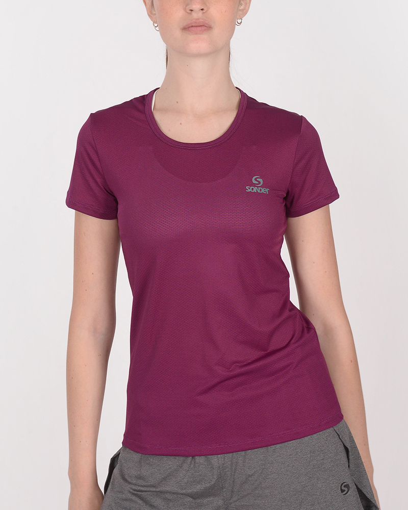 Remera clásica de poliéster tramado mora