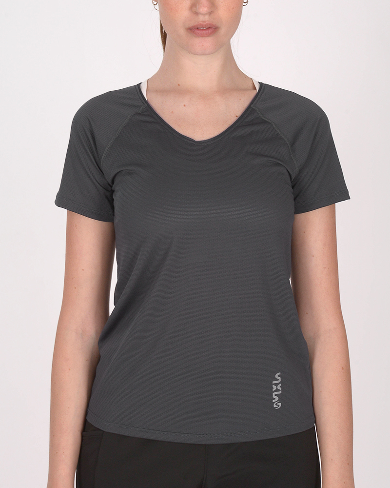 Remera de poliéster tramado gris plomo