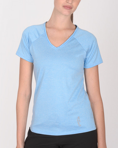 Remera de microfibra liviana celste melange