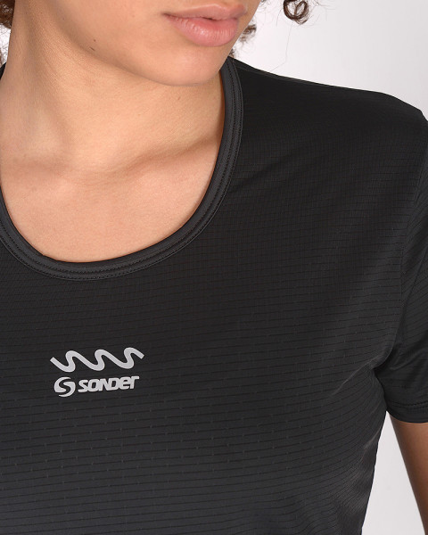 Remera clásica de poliéster tramado negra
