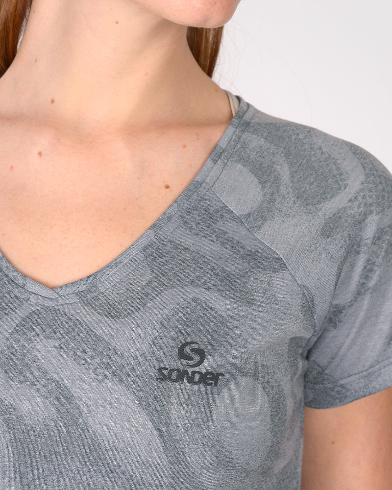 Remera clásica de jersey estampado Sendero Monocromo