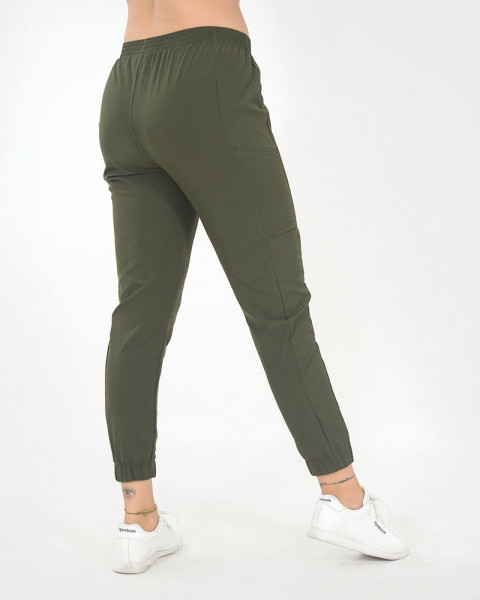 Pantalón de microfibra elastizada verde