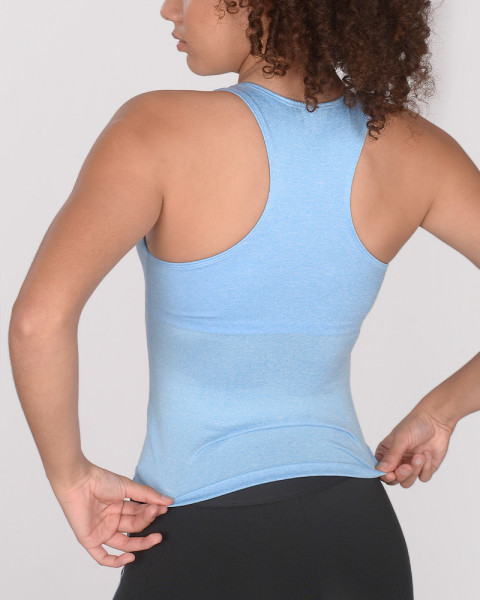 Musculosa entallada microfibra liviana celste melange