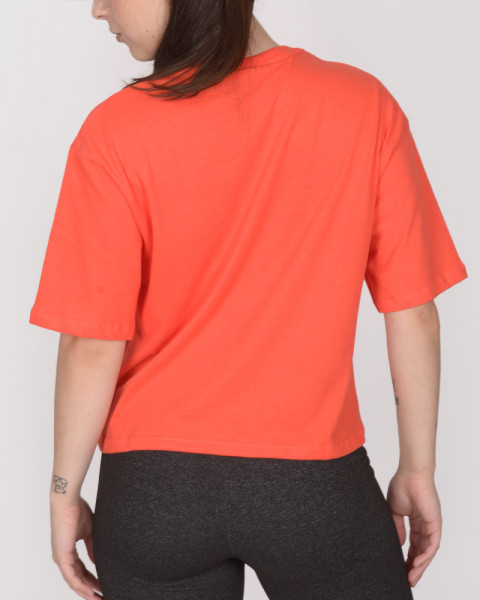 Remera oversize corta de jersey rojo coral