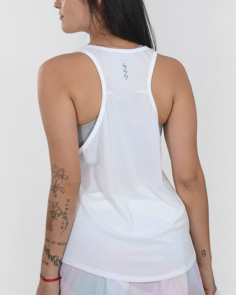 Musculosa de piqué ultraliviano blanca