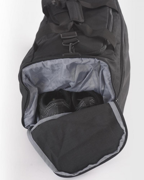 Bolso deportivo negro con estampa negra