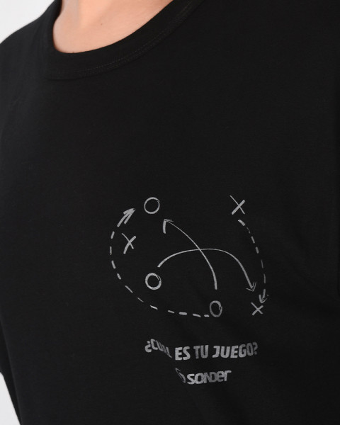 Remera oversize de jersey negro con estampa
