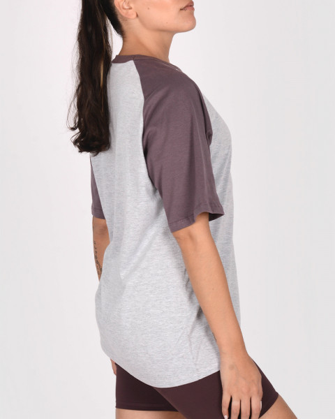Remera oversize unisex de jersey combinada gris melange