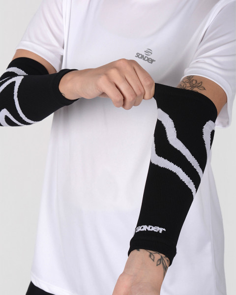 Gemeleras / Mangas negras con blanco