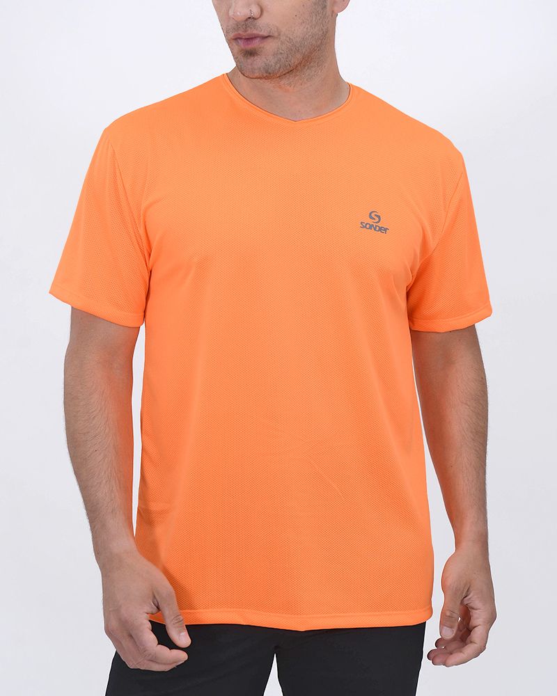 Remera de poliéster naranja flúo