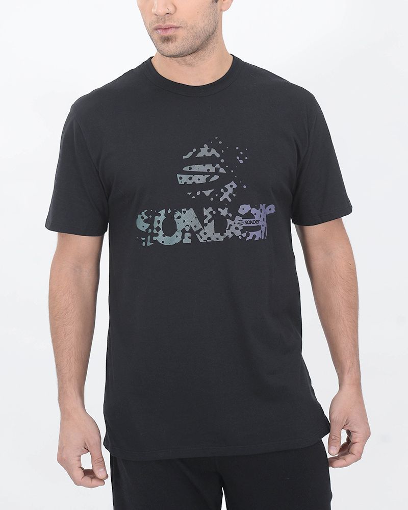 Remera de jersey negro con estampa