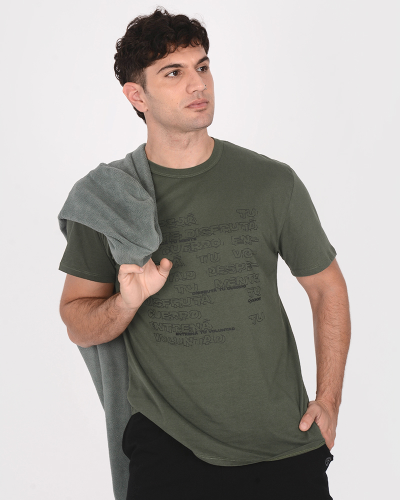 Remera de jersey verde cemento con estampa