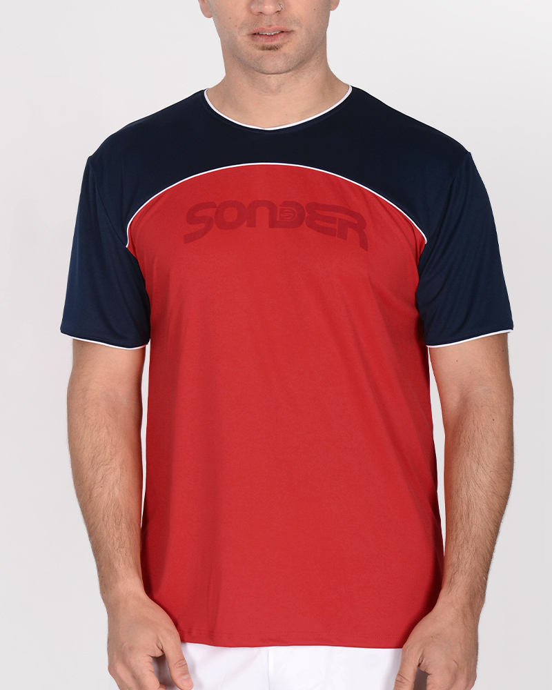 Remera de poliéster Neodry roja combinada