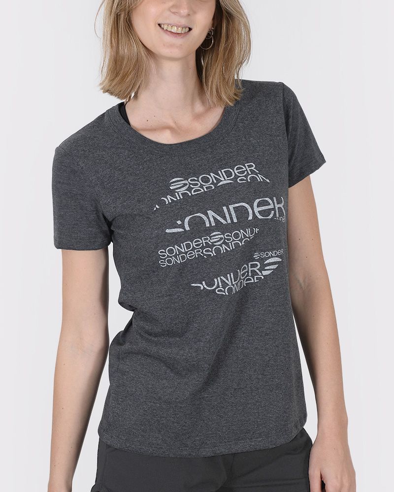 Remera de jersey gris melange oscuro con estampa