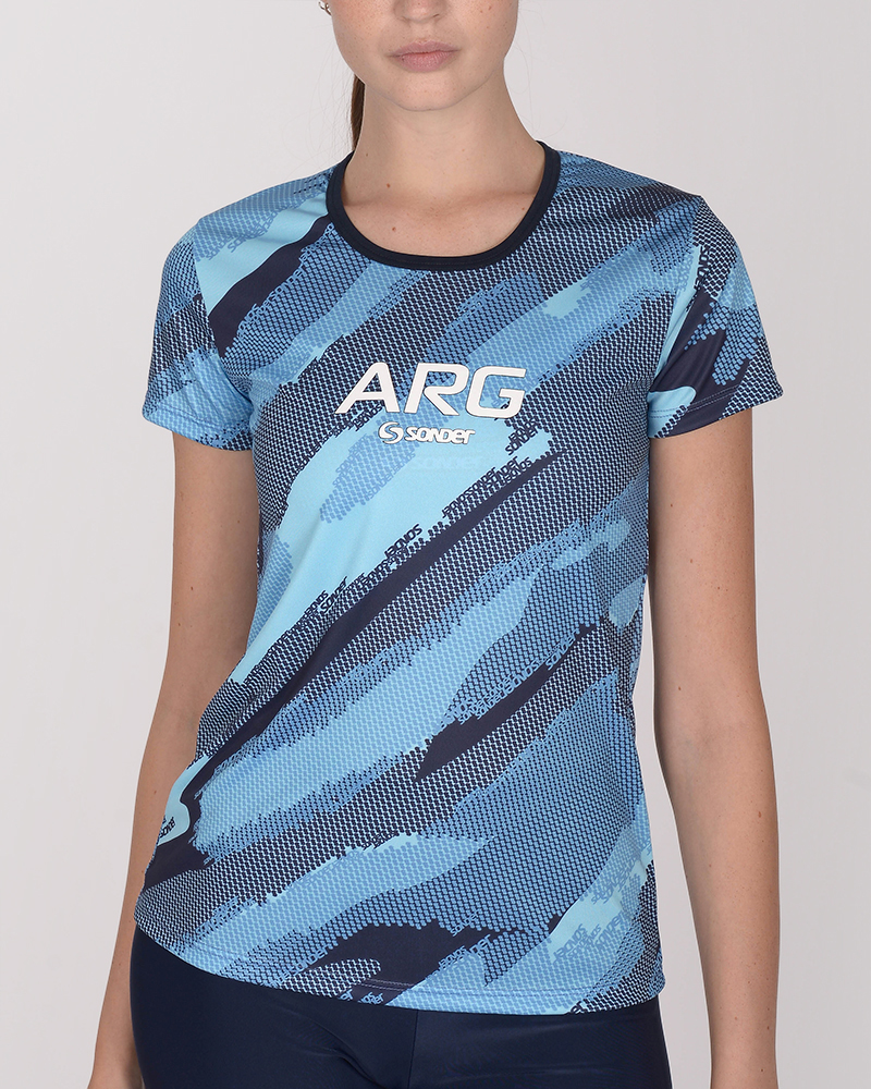 Remera clásica de poliéster NEODRY estampado Tramo Celeste