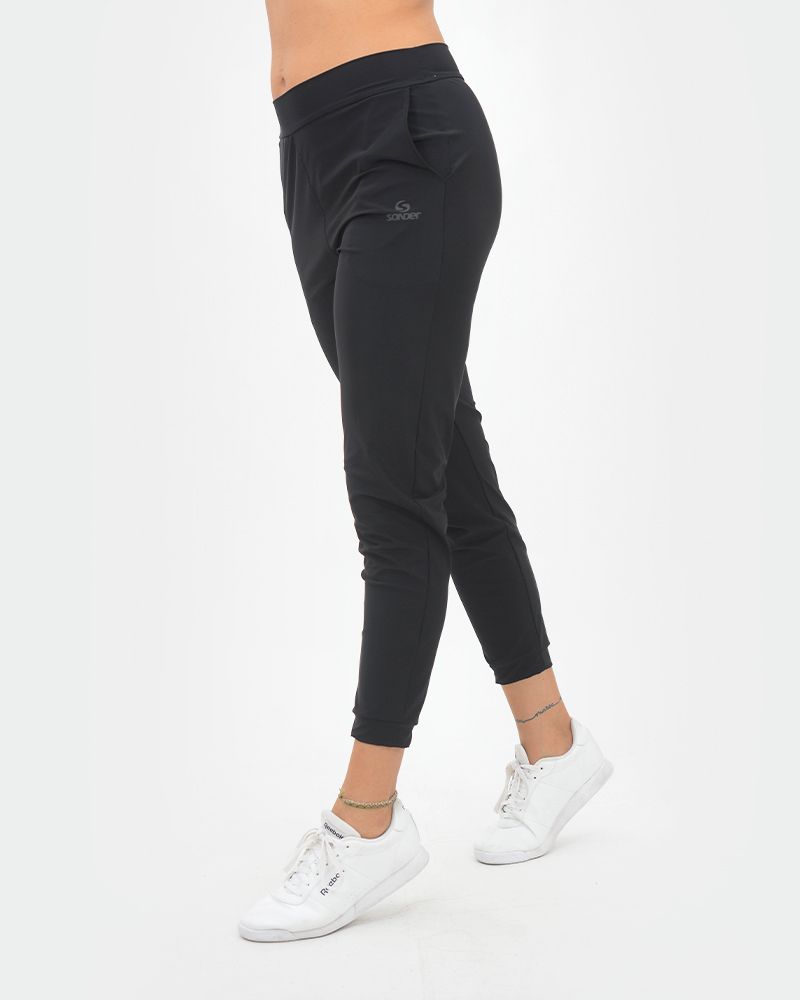 Pantalón de microfibra strech negro