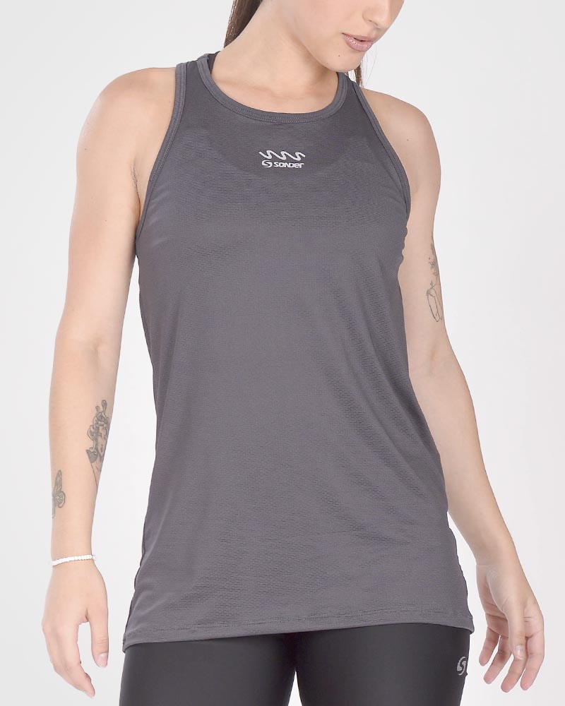 Musculosa de poliéster tramado gris plomo